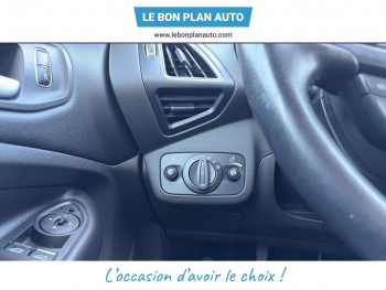 Photo 22 du bon plan FORD Kuga 1.5 TDCi 120ch Stop&Start Titanium 4x2 occasion à 13980 €