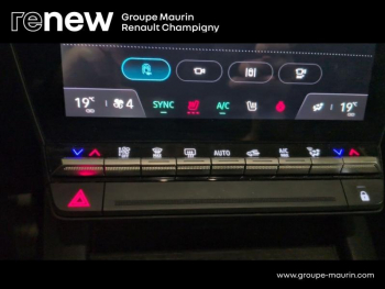 Photo 26 du bon plan RENAULT Megane E-Tech Electric EV60 220ch Iconic super charge -B occasion à 26990 €