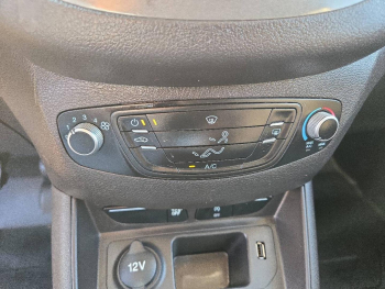 Photo 20 du bon plan FORD Transit Courier VUL 1.5 EcoBlue 100ch Trend occasion à 12900 €