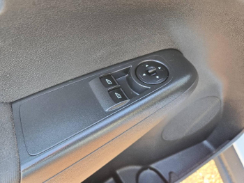 Photo 23 du bon plan FORD Transit Courier VUL 1.5 EcoBlue 100ch Trend occasion à 12900 €