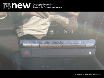 Photo 26 du bon plan RENAULT Austral 1.2 E-Tech full hybrid 200ch Iconic occasion à 26990 €