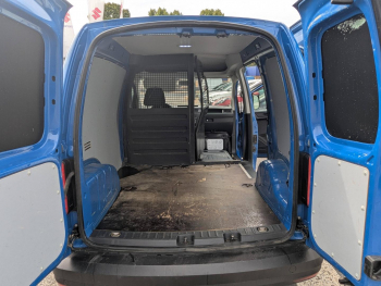 Photo 11 du bon plan VOLKSWAGEN Caddy Van VUL 2.0 TDI 102ch Business Line occasion à 12953 €