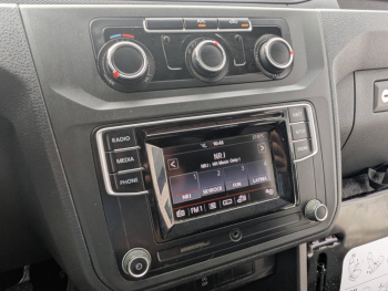 Photo 18 du bon plan VOLKSWAGEN Caddy Van VUL 2.0 TDI 102ch Business Line occasion à 12953 €