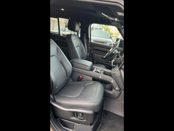 Photo 15 du bon plan LAND-ROVER Defender 110 2.0 P300e X-Dynamic HSE occasion à 121900 €