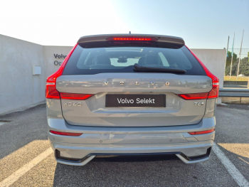 Photo 8 du bon plan VOLVO XC60 T6 Hybride Rechargeable 253 + 145ch Ultra Style Dark Geartronic 8 AWD occasion à 41900 €