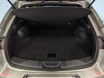 Photo 14 du bon plan LEXUS UX 250h Pack Business 2WD occasion à 24490 €