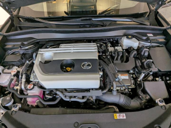 Photo 20 du bon plan LEXUS UX 250h Pack Business 2WD occasion à 24490 €