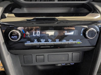 Photo 19 du bon plan TOYOTA Yaris Cross 116h Dynamic MC24 occasion à 22989 €
