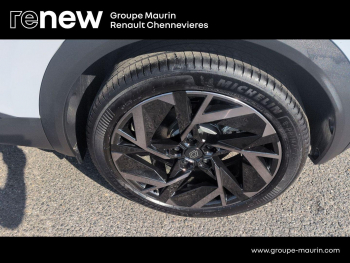 Photo 9 du bon plan RENAULT Captur 1.6 E-Tech full hybrid 145ch esprit Alpine occasion à 29999 €