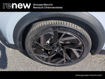 Photo 10 du bon plan RENAULT Captur 1.6 E-Tech full hybrid 145ch esprit Alpine occasion à 29999 €