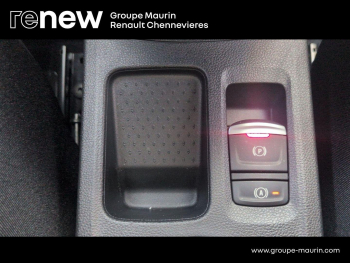 Photo 26 du bon plan RENAULT Captur 1.6 E-Tech full hybrid 145ch esprit Alpine occasion à 29999 €