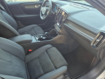 Photo 13 du bon plan VOLVO XC40 B3 163ch Ultra DCT 7 occasion à 37990 €