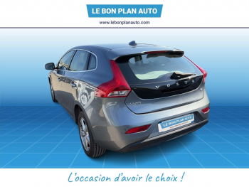 Photo 5 du bon plan VOLVO V40 T2 122ch Momentum Geartronic occasion à 12250 €