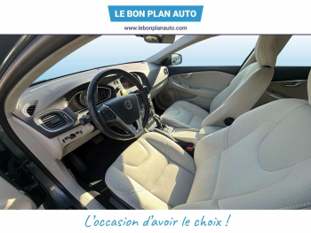 Photo 8 du bon plan VOLVO V40 T2 122ch Momentum Geartronic occasion à 12250 €