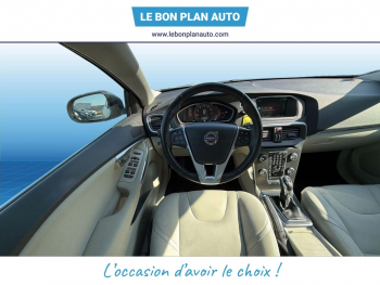 Photo 10 du bon plan VOLVO V40 T2 122ch Momentum Geartronic occasion à 12250 €