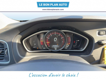 Photo 11 du bon plan VOLVO V40 T2 122ch Momentum Geartronic occasion à 12250 €