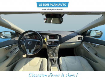 Photo 12 du bon plan VOLVO V40 T2 122ch Momentum Geartronic occasion à 12250 €