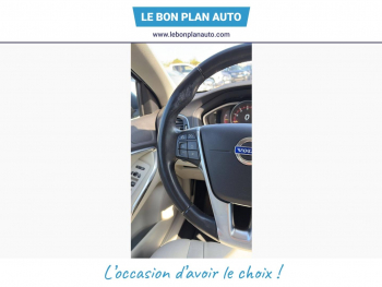 Photo 14 du bon plan VOLVO V40 T2 122ch Momentum Geartronic occasion à 12250 €
