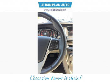 Photo 15 du bon plan VOLVO V40 T2 122ch Momentum Geartronic occasion à 12250 €