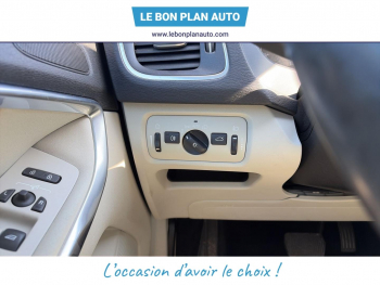 Photo 19 du bon plan VOLVO V40 T2 122ch Momentum Geartronic occasion à 12250 €