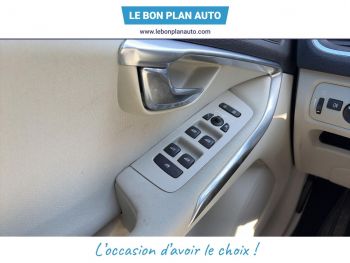 Photo 20 du bon plan VOLVO V40 T2 122ch Momentum Geartronic occasion à 12250 €