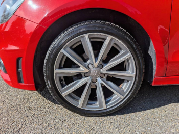 Photo 9 du bon plan AUDI A1 Sportback 1.2 TFSI 86ch Attraction occasion à 6990 €