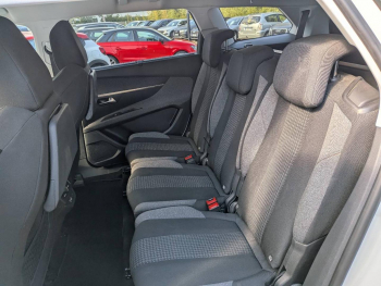 Photo 15 du bon plan PEUGEOT 5008 1.2 PureTech 130ch S&S Style occasion à 13980 €