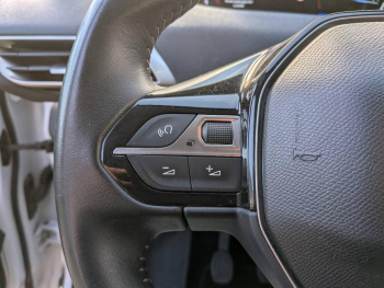 Photo 19 du bon plan PEUGEOT 5008 1.2 PureTech 130ch S&S Style occasion à 13980 €