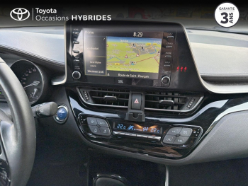 Photo 15 du bon plan TOYOTA C-HR 184h Distinctive 2WD E-CVT MC19 occasion à 20990 €