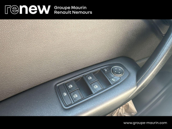 Photo 27 du bon plan RENAULT Captur 1.6 E-Tech hybride 145ch Equilibre occasion à 16490 €