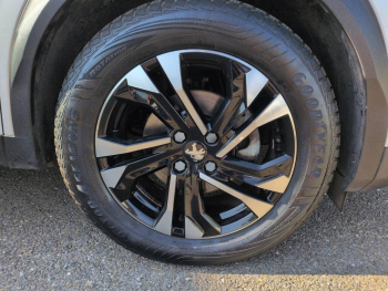 Photo 29 du bon plan PEUGEOT 2008 1.5 BlueHDi 110ch S&S GT occasion à 16979 €