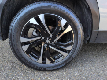 Photo 30 du bon plan PEUGEOT 2008 1.5 BlueHDi 110ch S&S GT occasion à 16979 €