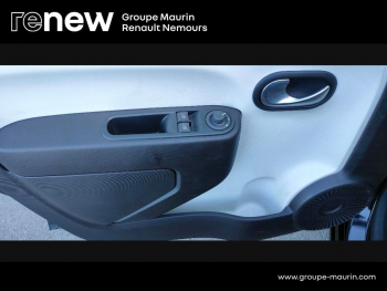 Photo 18 du bon plan RENAULT Twingo E-Tech Electric Equilibre R80 Achat Intégral occasion à 12950 €