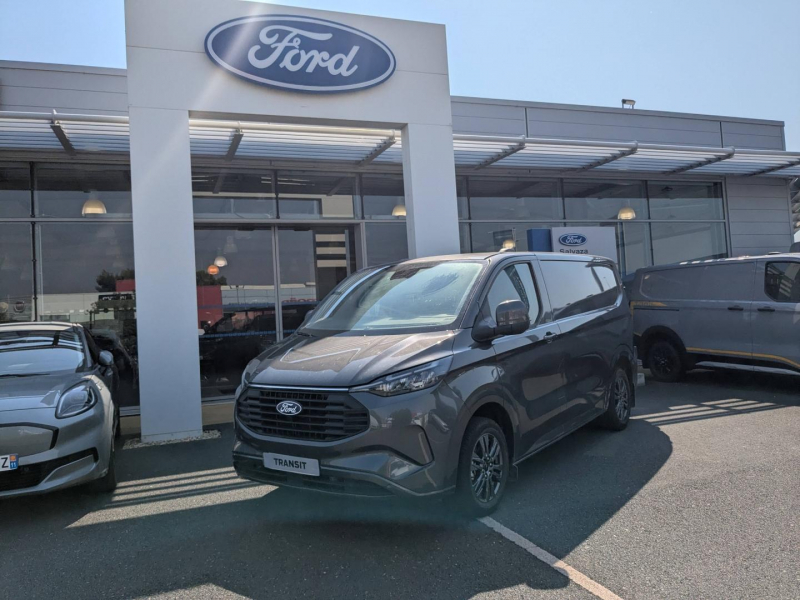 Bon plan FORD Transit Custom Fg VUL 320 L1H1 2.5 Duratec 232ch Hybride rechargeable Limited CVT occasion à 43590 €