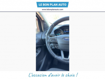 Photo 18 du bon plan FORD Kuga 1.5 TDCi 120ch Stop&Start Titanium 4x2 occasion à 13980 €