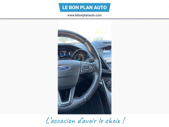 Photo 19 du bon plan FORD Kuga 1.5 TDCi 120ch Stop&Start Titanium 4x2 occasion à 13980 €