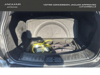 Photo 8 du bon plan JAGUAR E-Pace P300e PHEV 309ch R-Dynamic HSE occasion à 44990 €