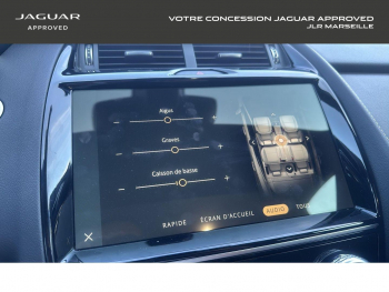 Photo 26 du bon plan JAGUAR E-Pace P300e PHEV 309ch R-Dynamic HSE occasion à 44990 €