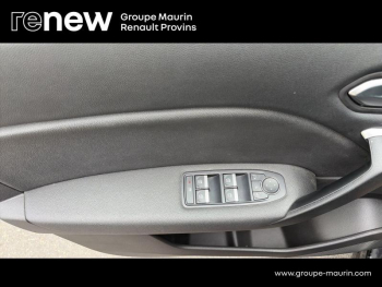Photo 18 du bon plan RENAULT Captur 1.6 E-Tech hybride 145ch Intens -21 occasion à 17000 €