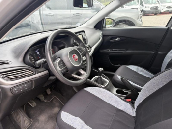 Photo 8 du bon plan FIAT Tipo 1.4 95ch Ligue 1 Conforama 2019 5p occasion à 10290 €