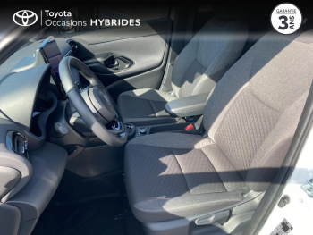Photo 11 du bon plan TOYOTA Yaris Cross 130h Design AWD-i MC24 occasion à 26990 €