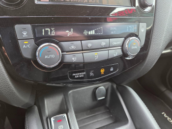 Photo 24 du bon plan NISSAN Qashqai 1.3 DIG-T 160ch N-Connecta DCT occasion à 16890 €