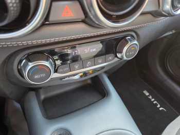 Photo 23 du bon plan NISSAN Juke 1.0 DIG-T 114ch N-Connecta occasion à 17990 €