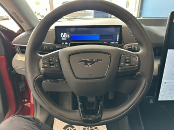 Photo 21 du bon plan FORD Mustang Mach-E 269ch Standard Range 76kWh Mach-E Propulsion occasion à 34980 €