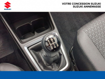 Photo 21 du bon plan SUZUKI Swift 1.2 Dualjet Hybrid 83ch Privilège AllGrip occasion à 15490 €