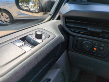 Photo 16 du bon plan FORD Transit Custom Fg VUL 320 L1H1 2.0 EcoBlue 170ch Sport BVA8 occasion à 40990 €