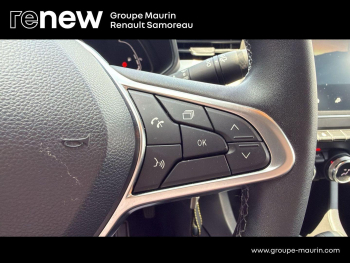 Photo 20 du bon plan RENAULT Clio 1.6 E-Tech hybride 145ch Evolution occasion à 16500 €
