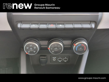 Photo 27 du bon plan RENAULT Clio 1.0 TCe 90ch Evolution occasion à 12900 €
