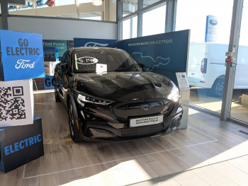 Photo 3 du bon plan FORD Mustang Mach-E 269ch Standard Range 72,6kWh Mach-E Propulsion occasion à 34700 €