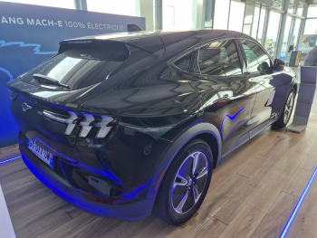 Photo 4 du bon plan FORD Mustang Mach-E 269ch Standard Range 72,6kWh Mach-E Propulsion occasion à 34700 €